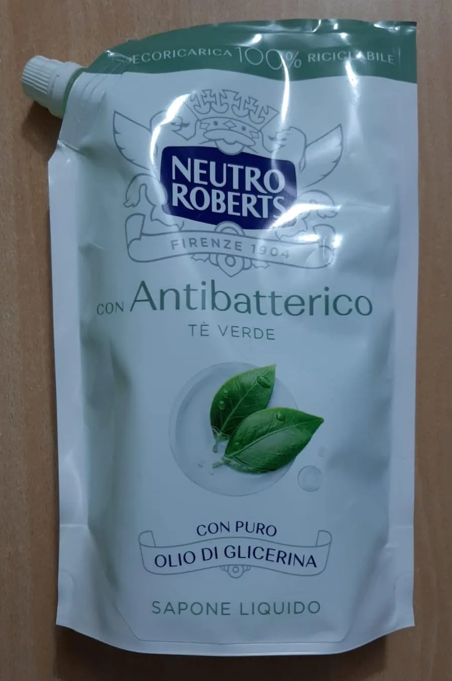 Neutro Roberts Antibatterico Sapone Liquido Ricarica 400 ml Te Verde