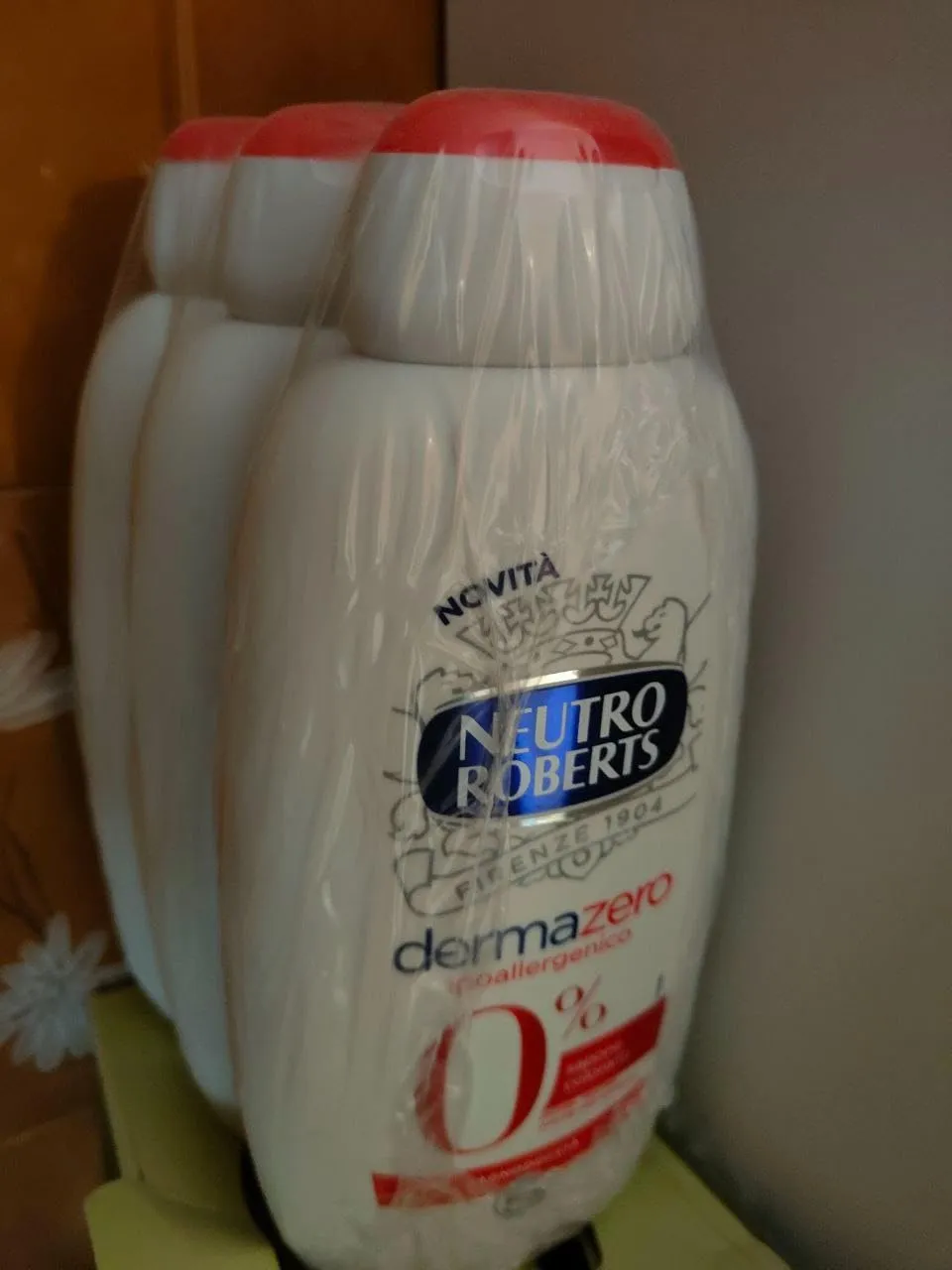 Neutro Roberts Sensibile Bagnoschiuma 4x600 ml Avena e Cocco
