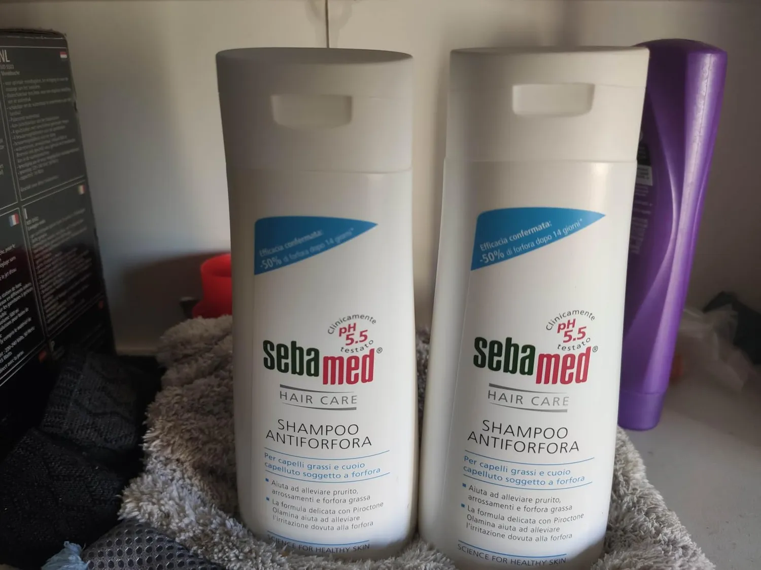 Sebamed Antiforfora shampoo capelli grassi 200 ml pH 5.5