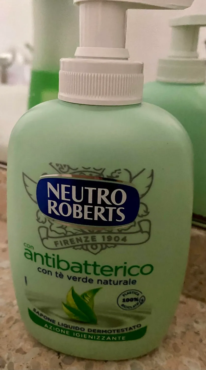 Neutro Roberts Antibatterico Sapone Liquido 6x200 ml Te Verde