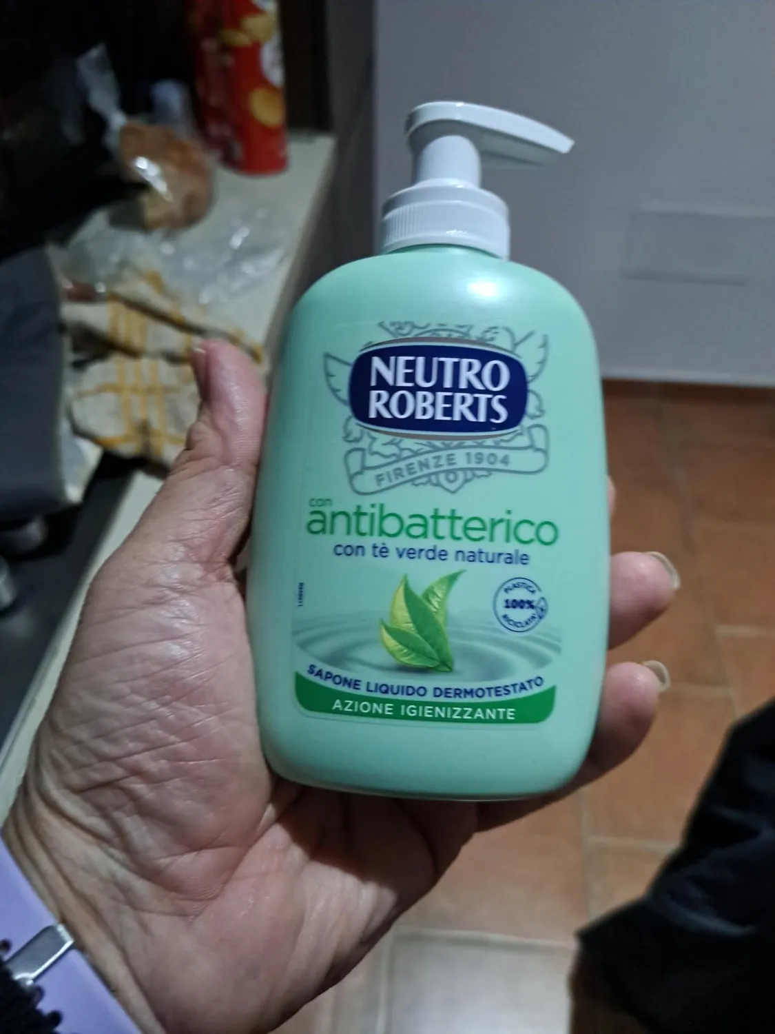 Neutro Roberts Antibatterico Sapone Liquido 6x200 ml Te Verde