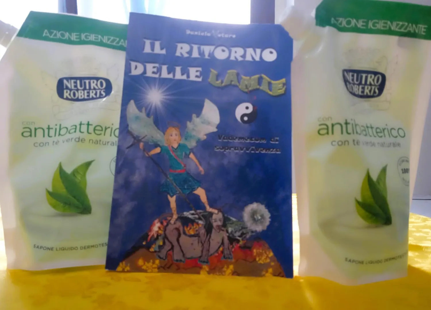 Neutro Roberts Antibatterico Sapone Liquido Ricarica 400 ml Te Verde