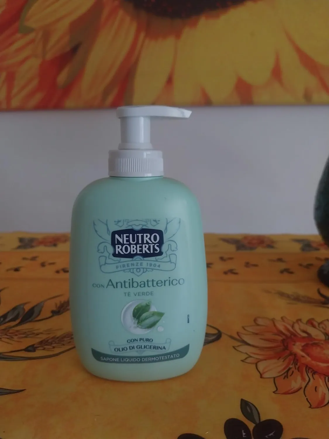 Neutro Roberts Antibatterico Sapone Liquido 6x200 ml Te Verde