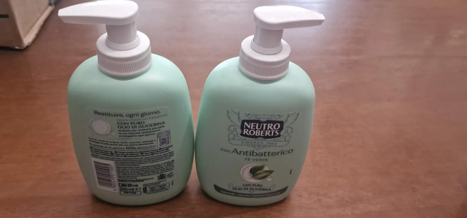 Neutro Roberts Antibatterico sapone mani 200 ml tè verde